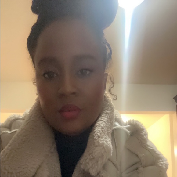 Meet your Posher, Audrey - Picture 1 of 1